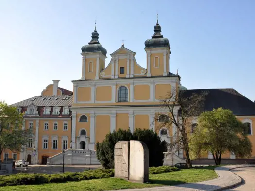 PURO CityGuide Poznan Franciscan Church