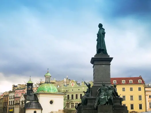 PURO CityGuide  Adam Mickiewicz Monument